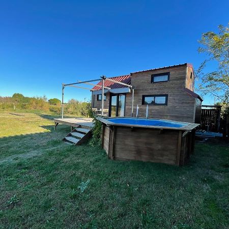 séjour insolite et écologique dans une Tiny house Aigues-Mortes Esterno foto