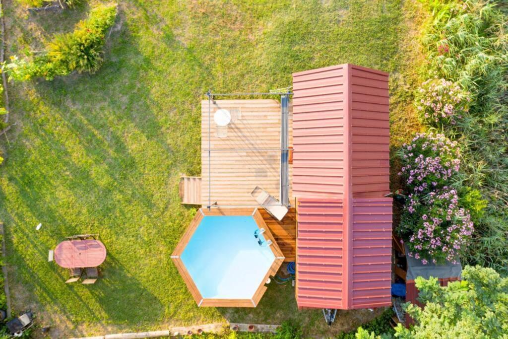 séjour insolite et écologique dans une Tiny house Aigues-Mortes Esterno foto