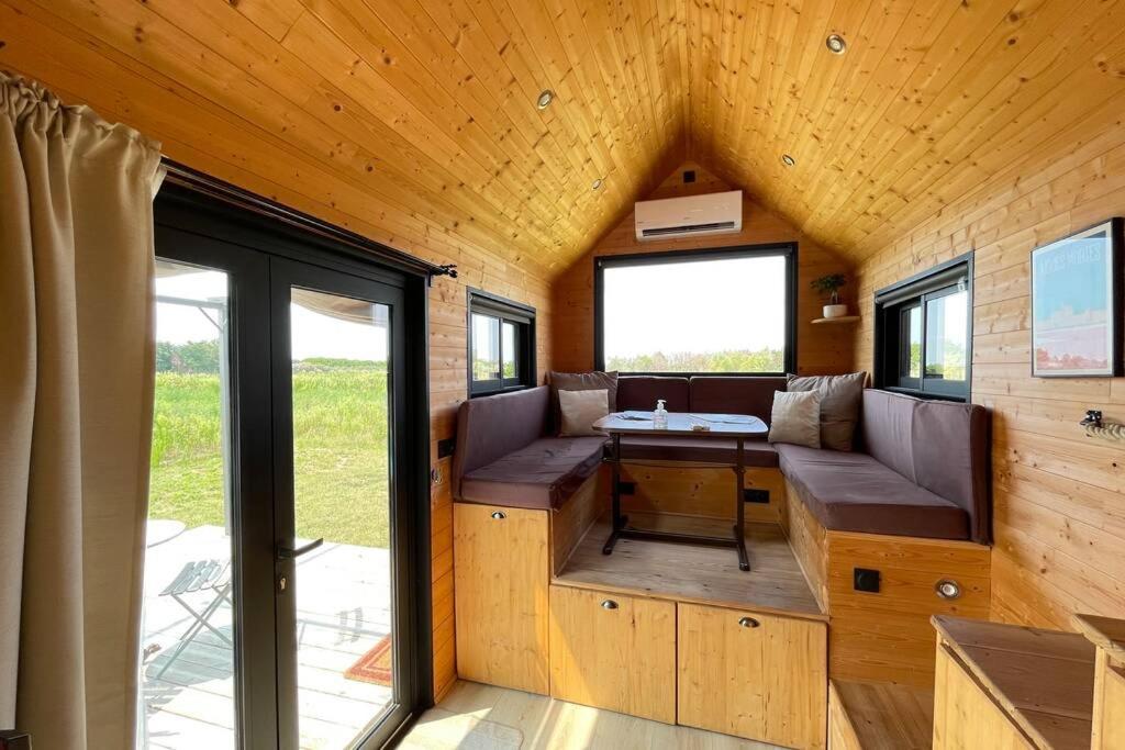 séjour insolite et écologique dans une Tiny house Aigues-Mortes Esterno foto