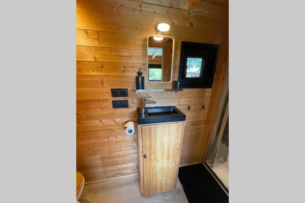 séjour insolite et écologique dans une Tiny house Aigues-Mortes Esterno foto